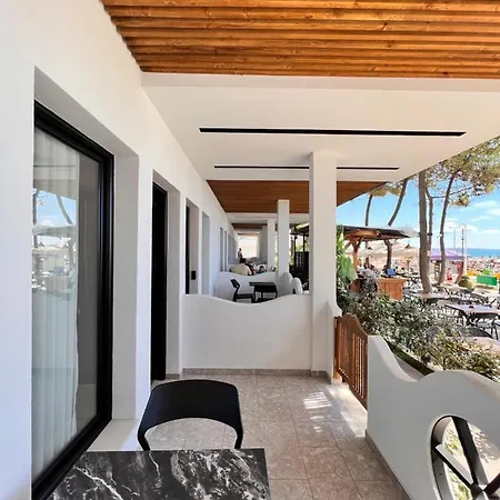 Happy Han/Misafirhane