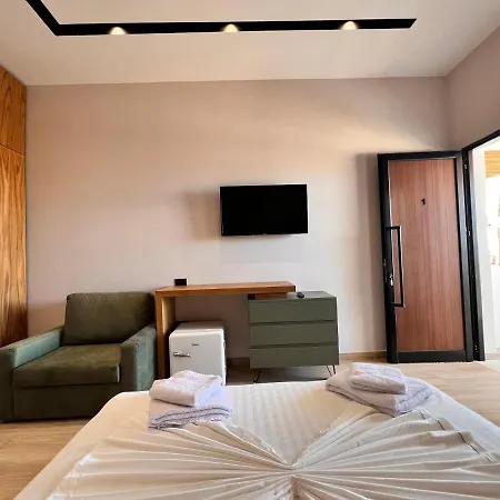 Happy Han/Misafirhane