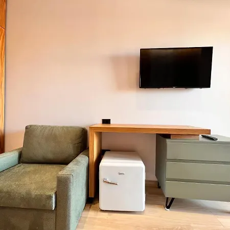 Happy Han/Misafirhane Dıraç